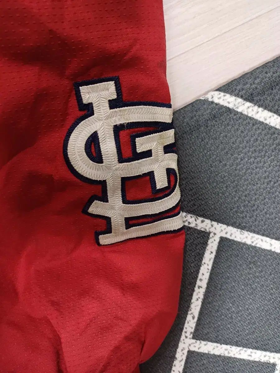  Majestic マジェスティック カージナルス ベースボール ジャケット M サイズ ボックスフィット その他 ウェア