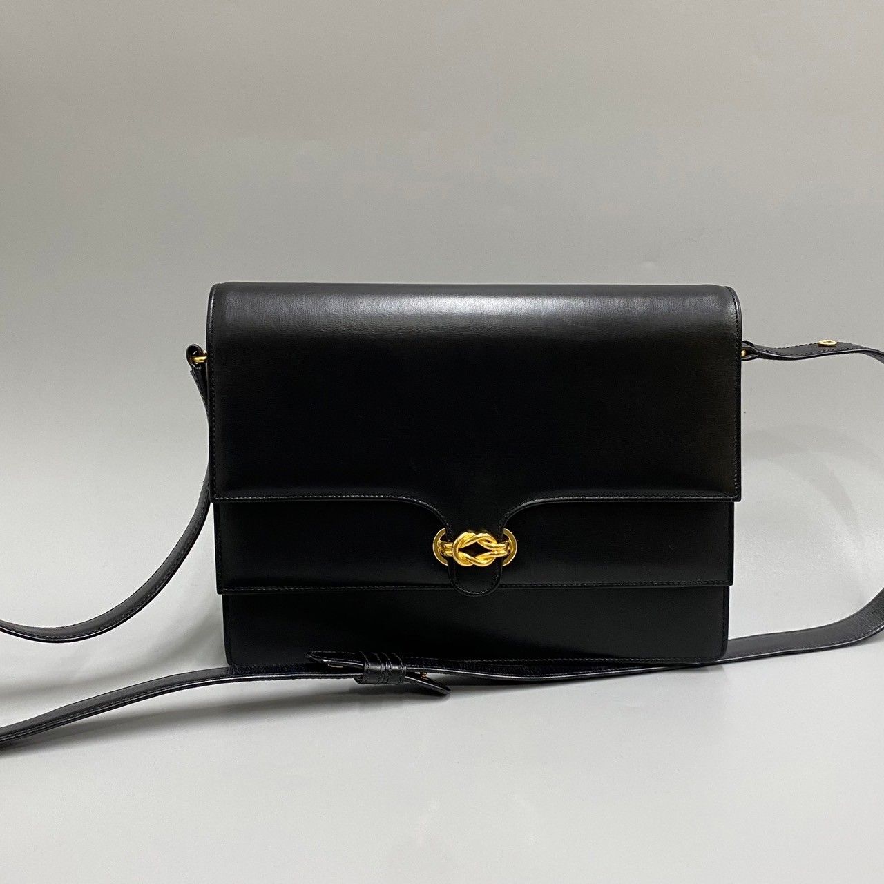 GUCCI グッチ ゴールド金具ロゴ カーフ レザー ハンド バッグ