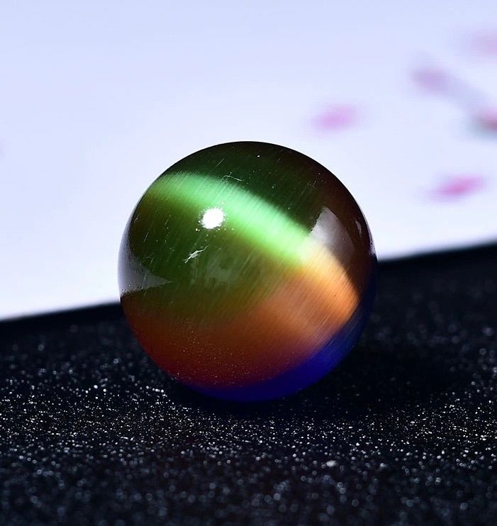 猫目石の置物大玉 【公式通販】