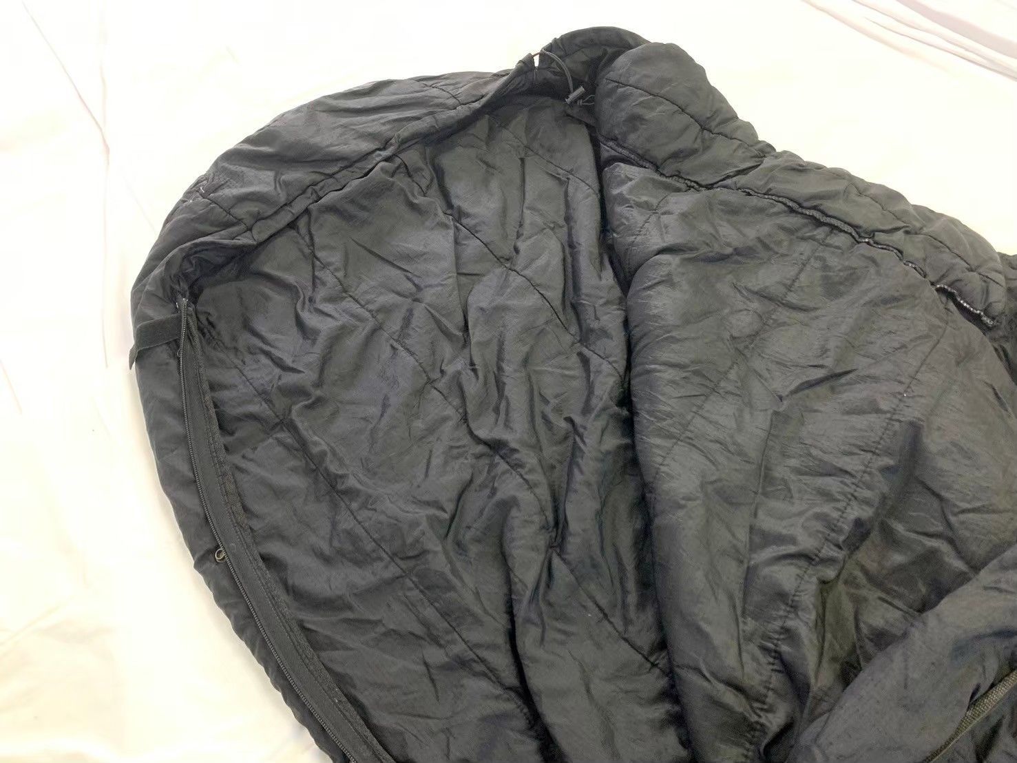 SALE！【米軍放出品】☆シュラフ 寝袋 スリーピングバッグ TENNIER