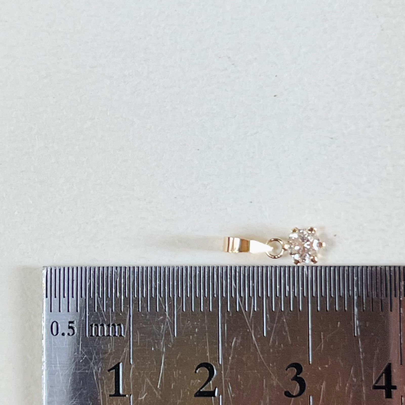 【SALE☆特価☆】K18 天然ダイヤモンド　0.22ctペンダントトップ3 SALE☆特価☆】K18 天然ダイヤモンド 0.22ctペンダントトップ3