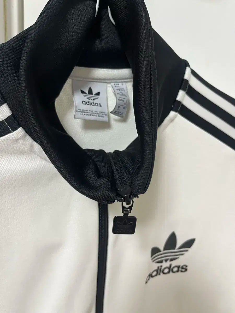 希少アディダス トラックジャケット 白黒 M 3本ライン Y2K 00s