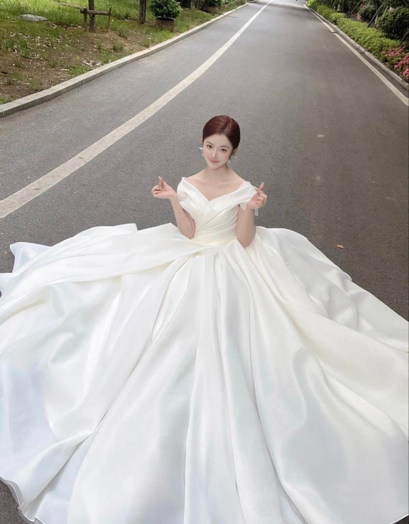 ロング丈プリンセスライン✦ウェディングドレスエレガントな魅力 