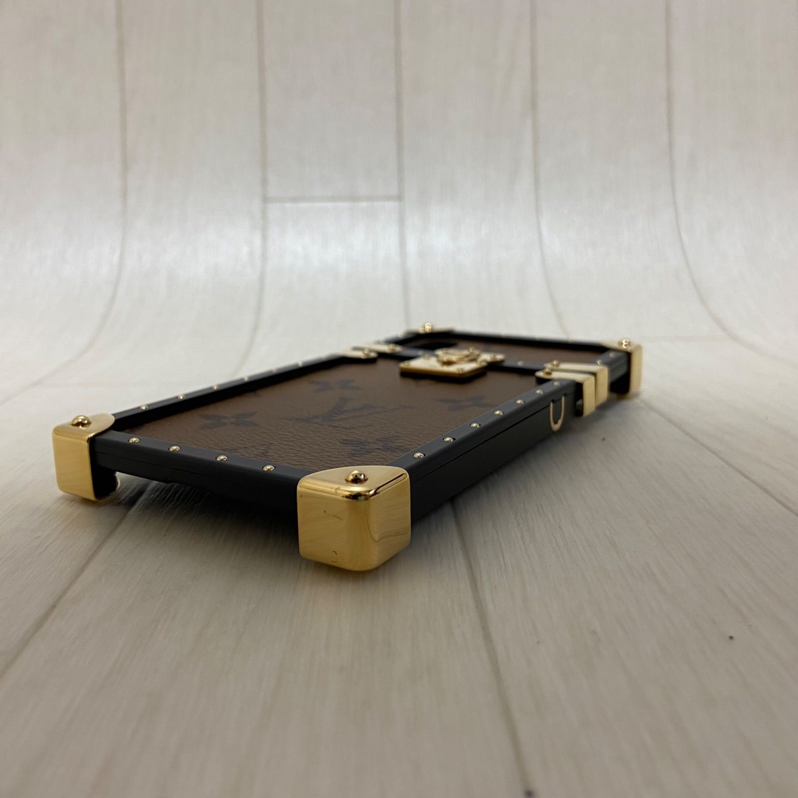 VUITTON アイトランク