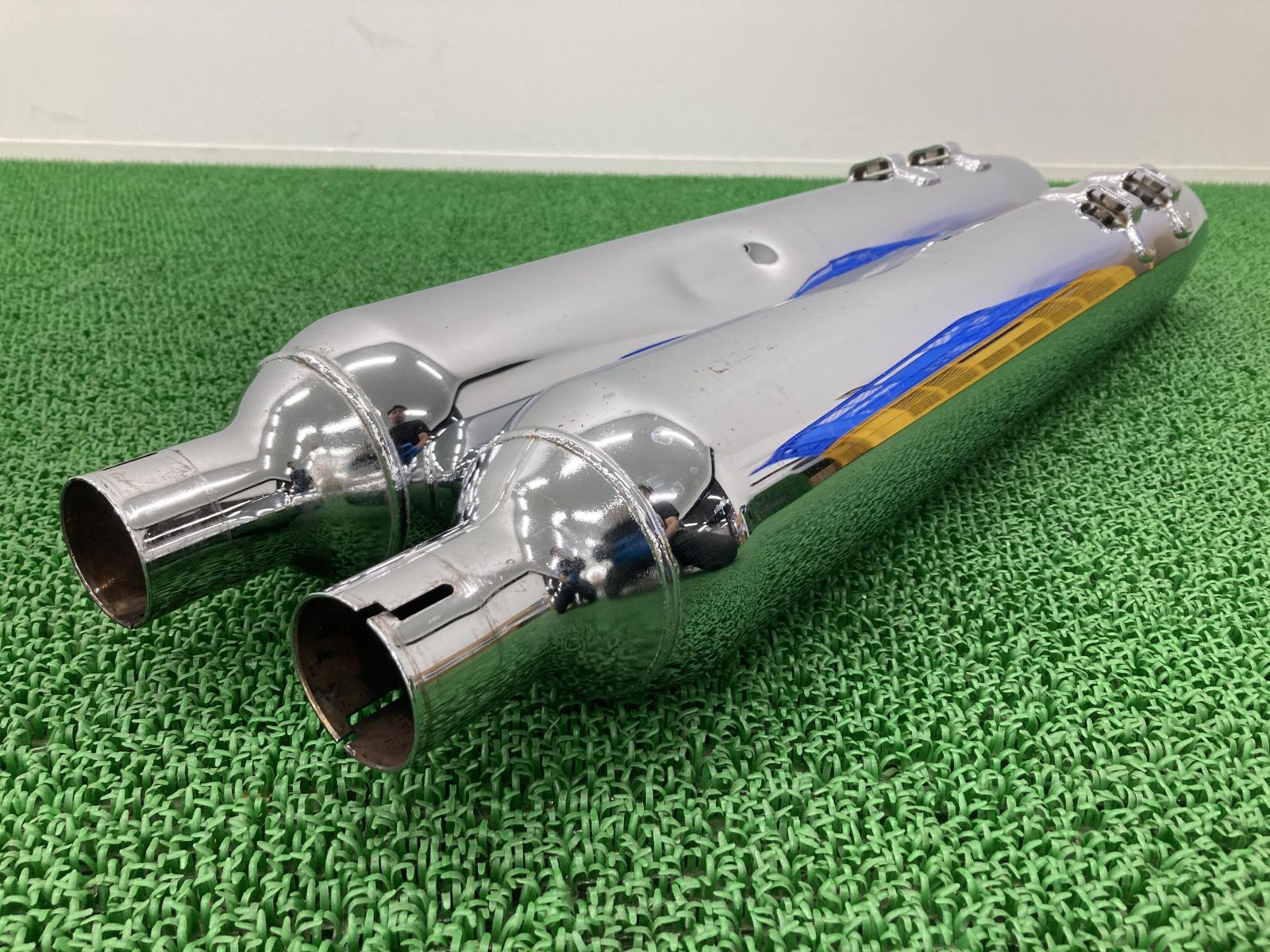 FLHRC1580 サイレンサーマフラー 左右 65748-07/65949-07 ハーレー