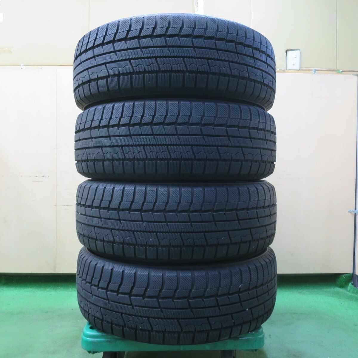 バリ溝!9分☆スタッドレス 165/80R13 90/88N トーヨー デル バリ溝!9分☆スタッドレス 165/80R13 90/88N トーヨー デル