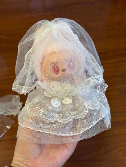 Labubu Zimomo着せ替え服 ウェディングドレス王冠・ネックレス付き labubu ぬいぐるみ 服 着せ替え LABUBU ラブブ ぬいぐるみ 17cm