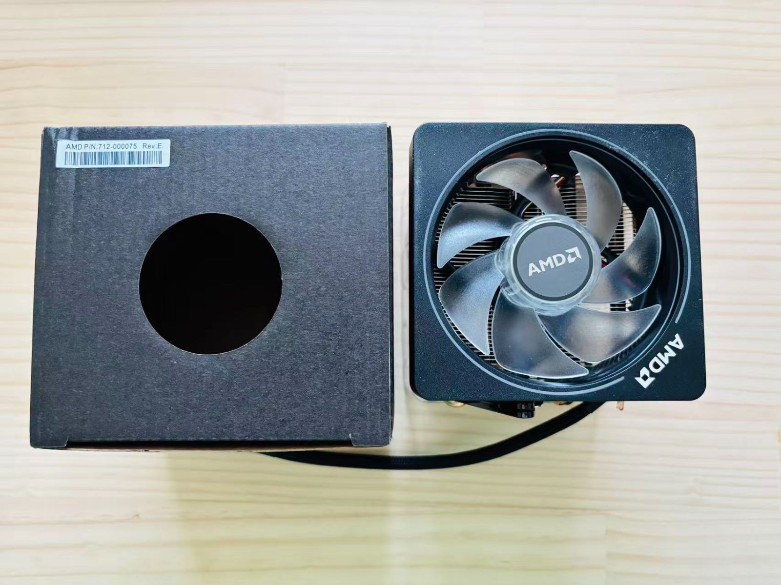 AMD Wraith Prism RGB Ryzen 純正 CPUクーラー/ファン 銅ベース - メルカリ