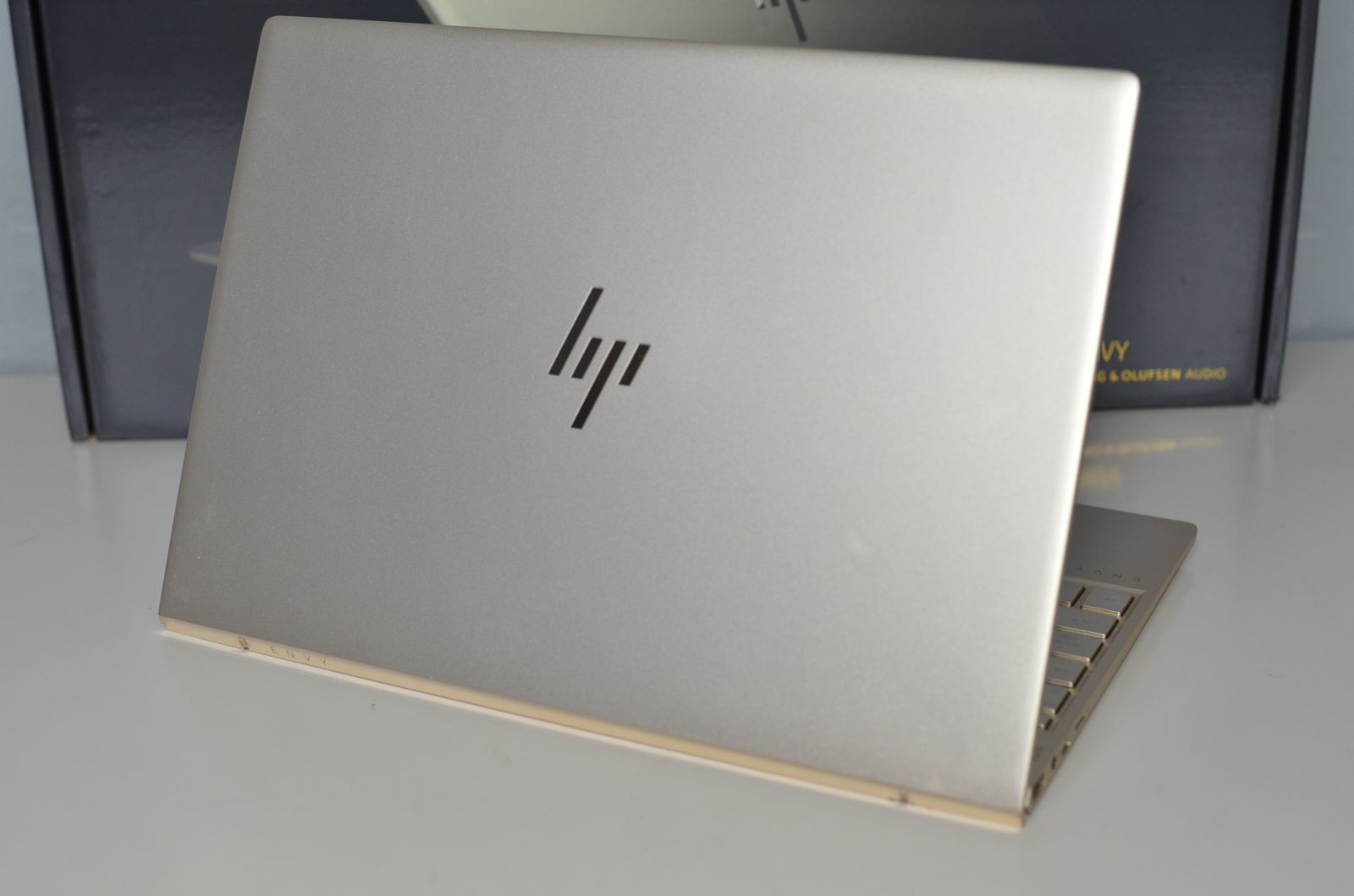 中古ノートパソコン HP Laptop 13-ad129TU Windows11+office 爆速