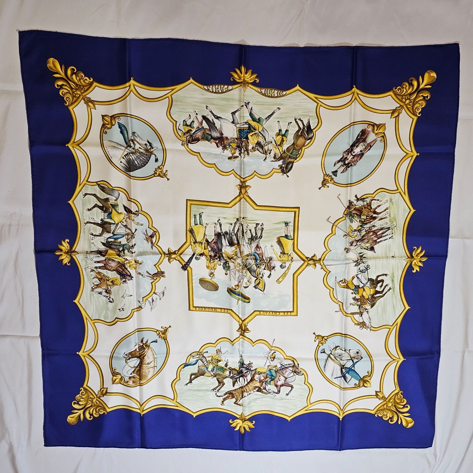 カルネ　　　エルメス　スカーフ　カレ90 「ムガル王朝の馬」 エルメス カレ90 ムガル王朝の馬 90 シルク スカーフ - メルカリ