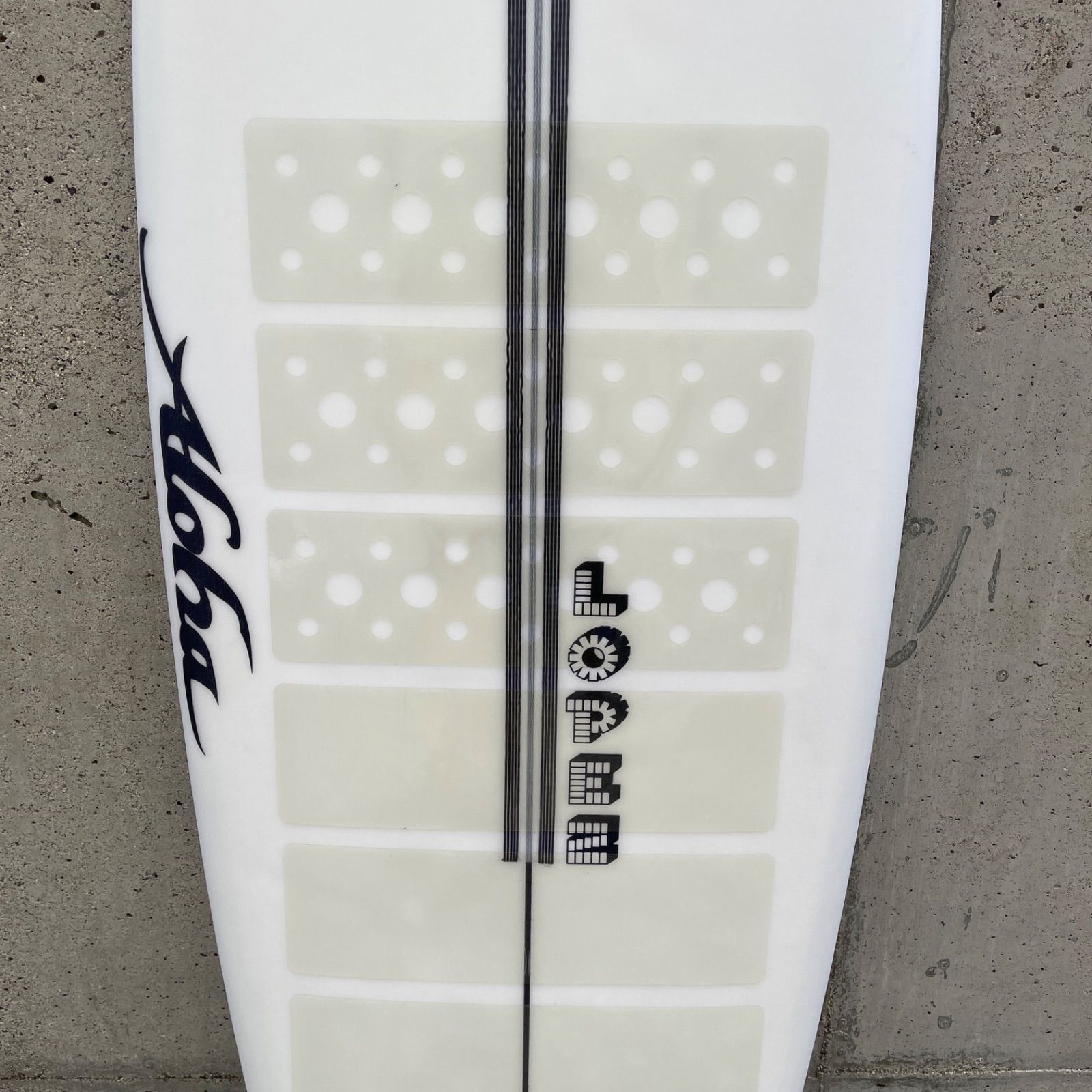 送料無料 Aloha アロハ EPS サーフボード 5'9 NEW FISH 30.4L