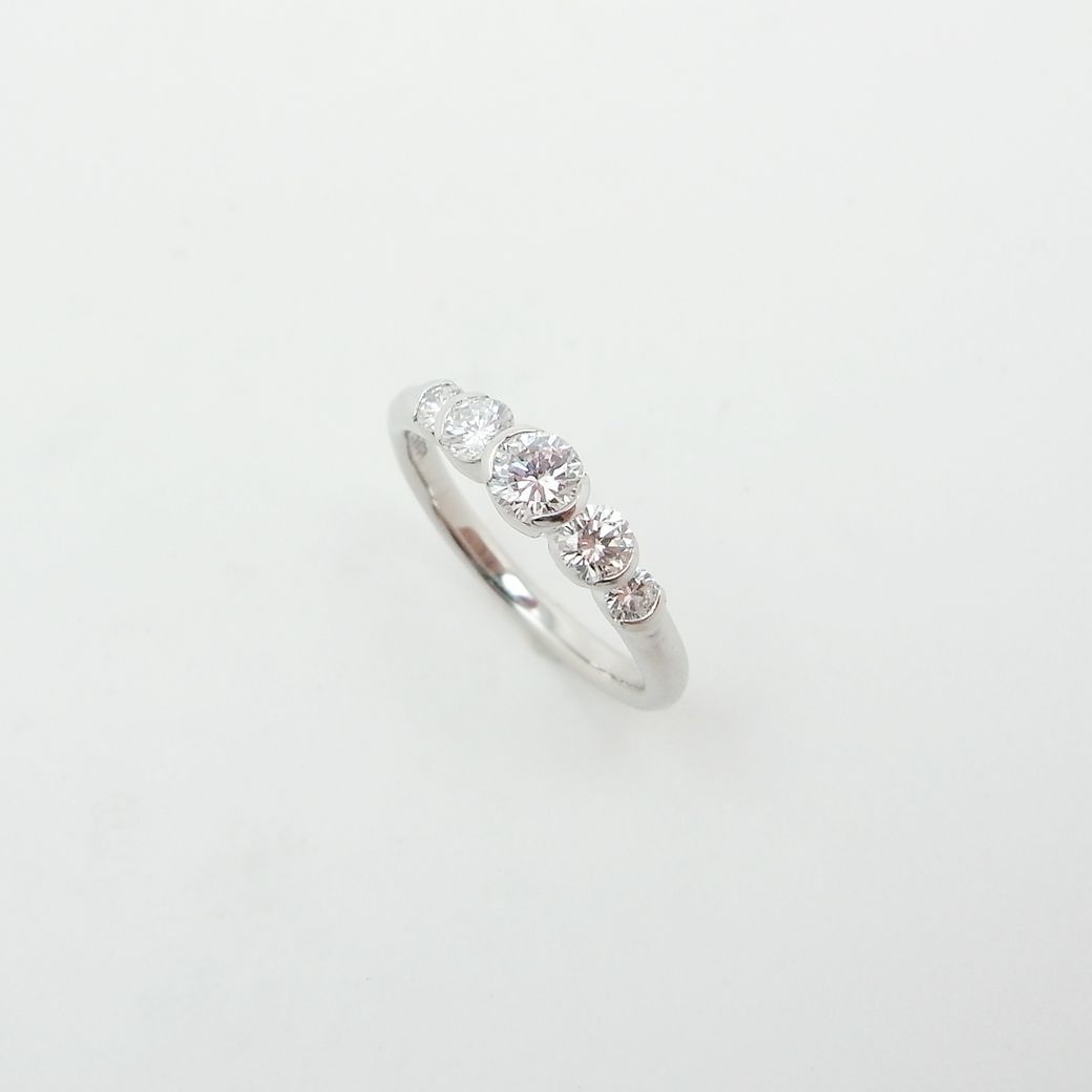 モニッケンダム グラデーションライン リング ダイヤモンド 0.62