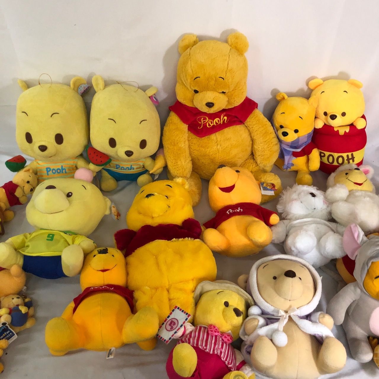 ディズニー　くまのプーさんと仲間たち　ぬいぐるみ　35個　まとめ売り ディズニー くまのプーさんと仲間たち ぬいぐるみ 35個 まとめ