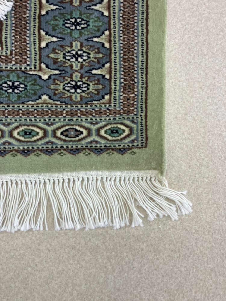 パキスタン絨毯88x64