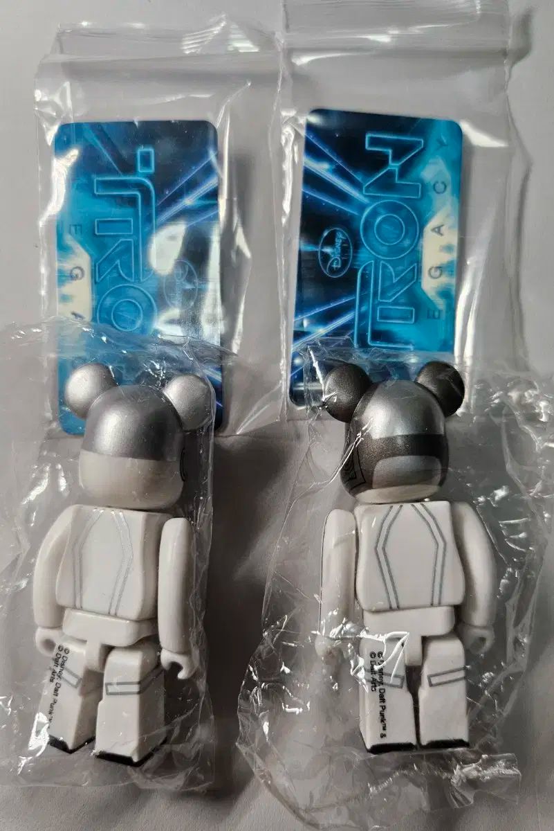 BE@RBRICK(ベアブリック) 21 焦げた ダフトパンク - メルカリ ベア