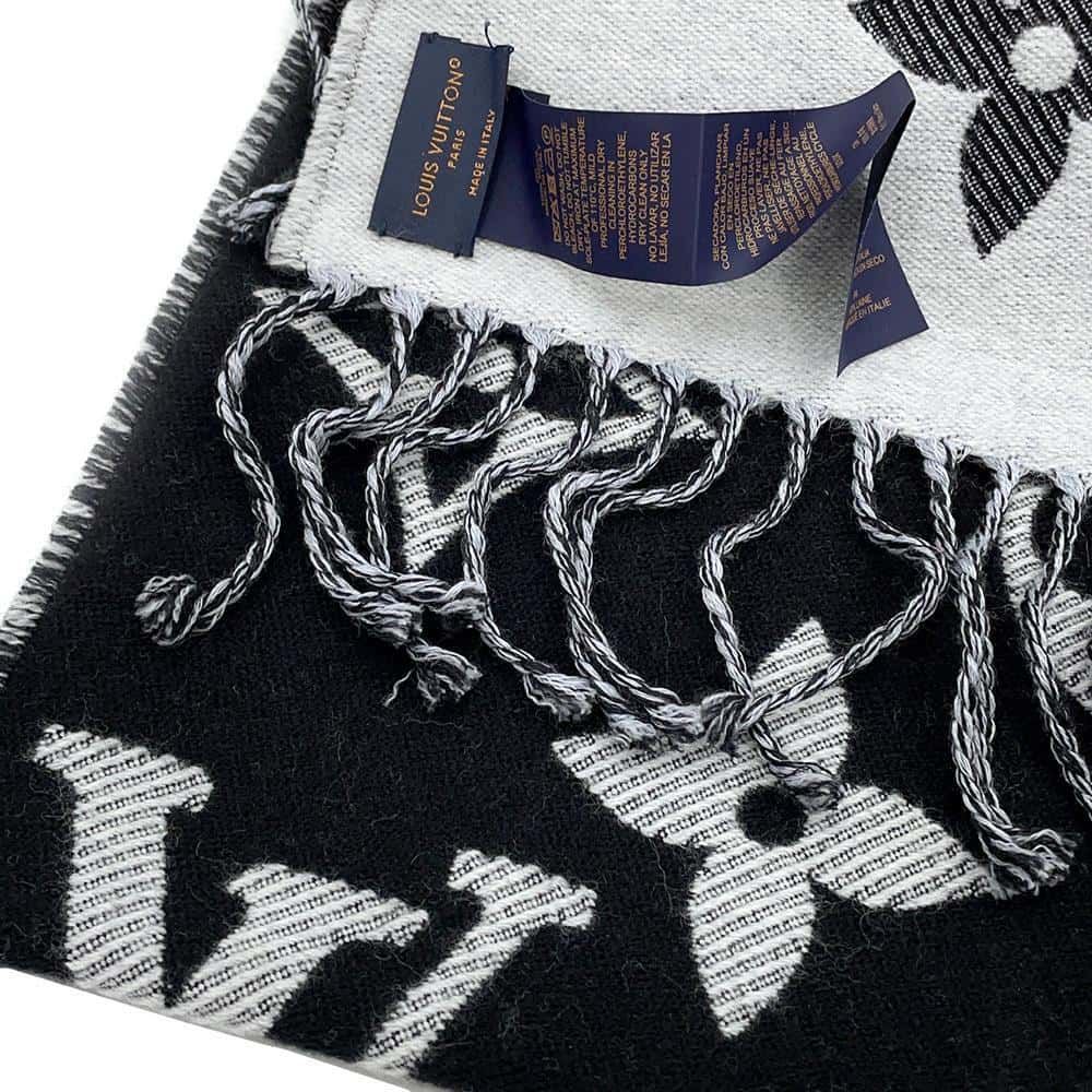ルイヴィトン マフラー LV エセンシャル ウール M77853 LOUIS VUITTON ブラック 黒 - メルカリ