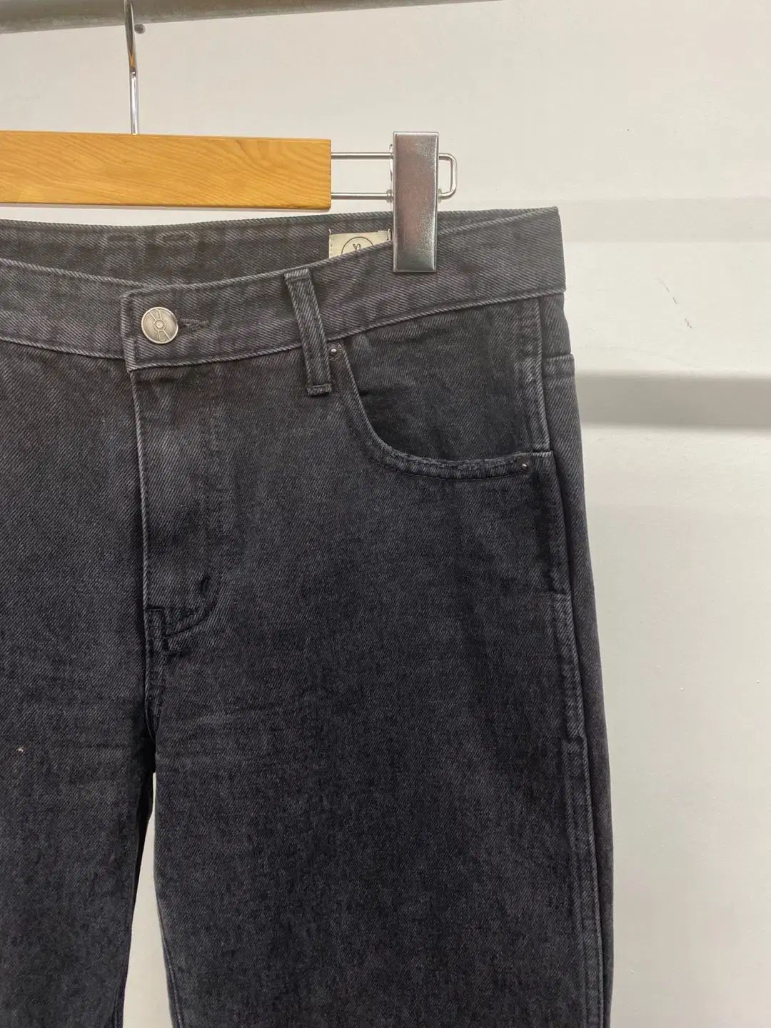 M レディース シックスアンドハーフ ローライズ ワイド ウォッシュド ブラック デニム パンツ