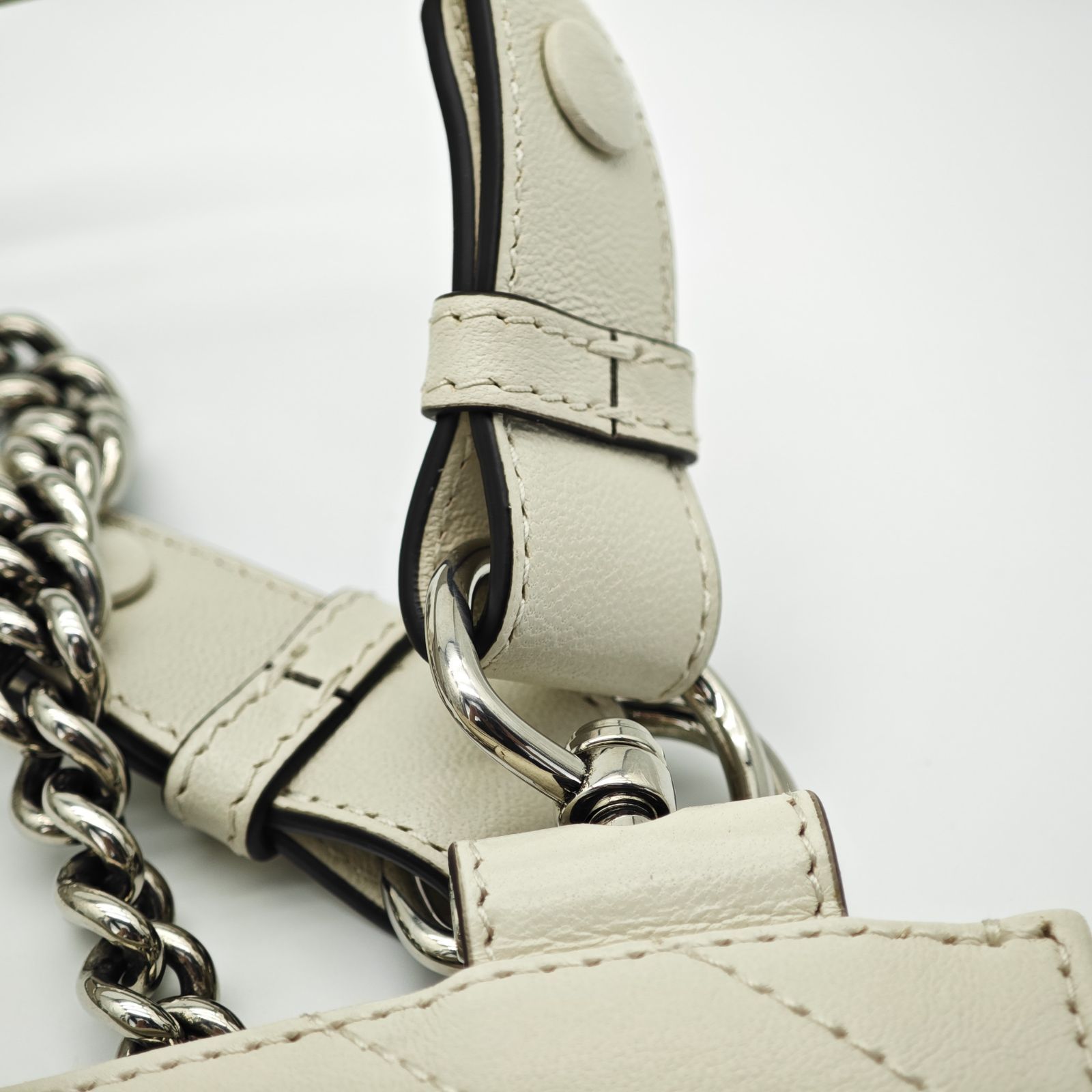 バッグ ベージュ