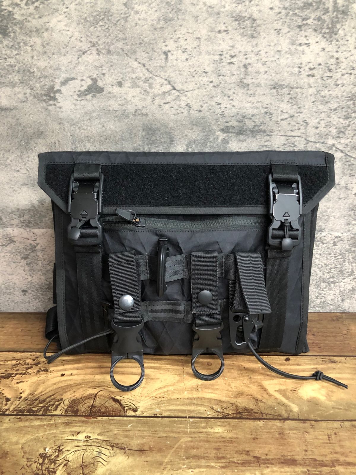 IN 956 オービットギア ORBIT GEAR ショルダーバッグ 黒 モデル不明