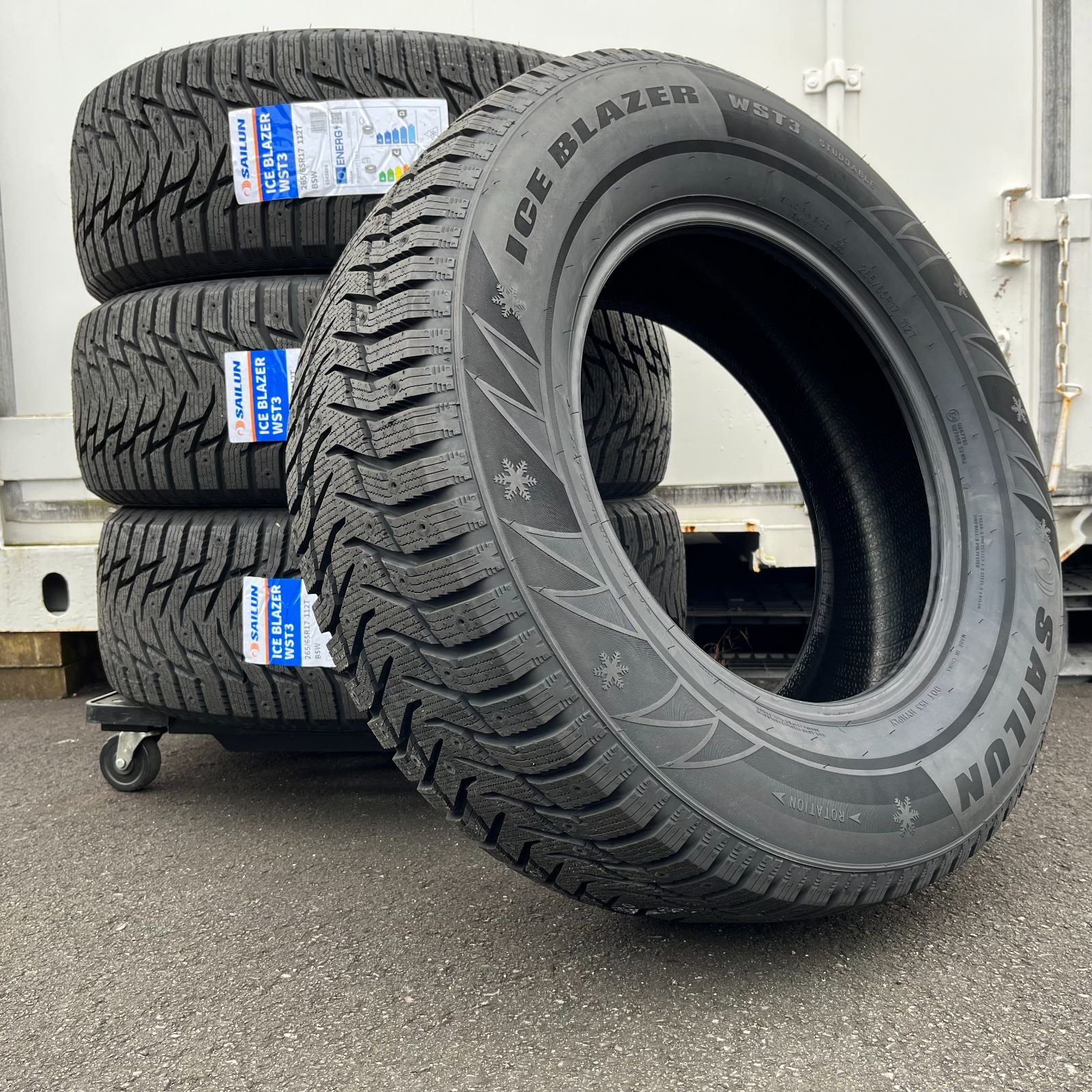 2023年製】SAILUN ICE BLAZER WST3 265/65R17 エスカレード H3 Gクラス パジェロ ハイラックス サーフ プラド  平日15時までのご注文分 当日発送可能 新品 スタッドレスタイヤ 4本 サイレン 【スタッドレスタイヤのみ】 - メルカリ 31816円