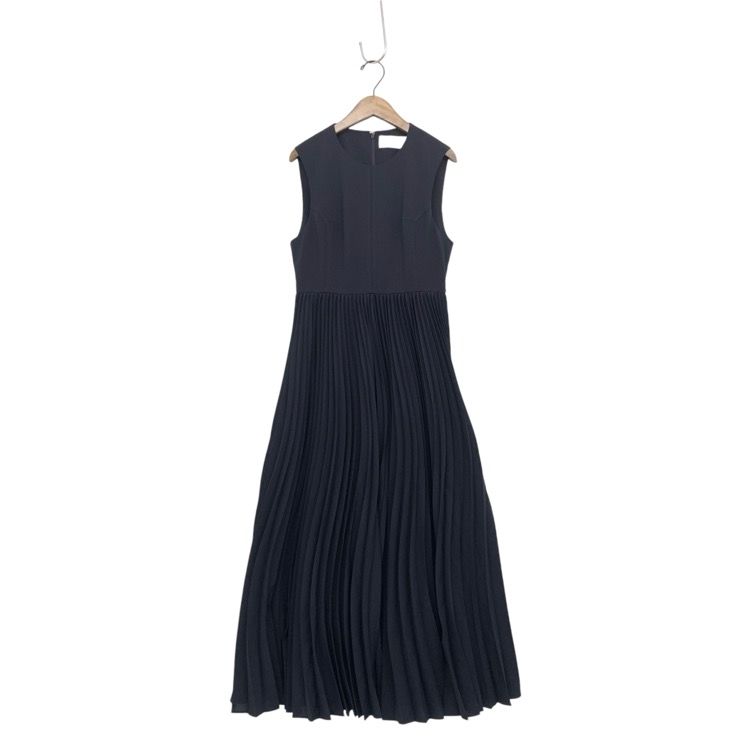 未使用品 Mame Kurogouchi マメクロゴウチ Curved Pleated Sleeveless Dress カーブプリーツドレス  ワンピース ネイビー 1 MM22FW-DR040 - メルカリ