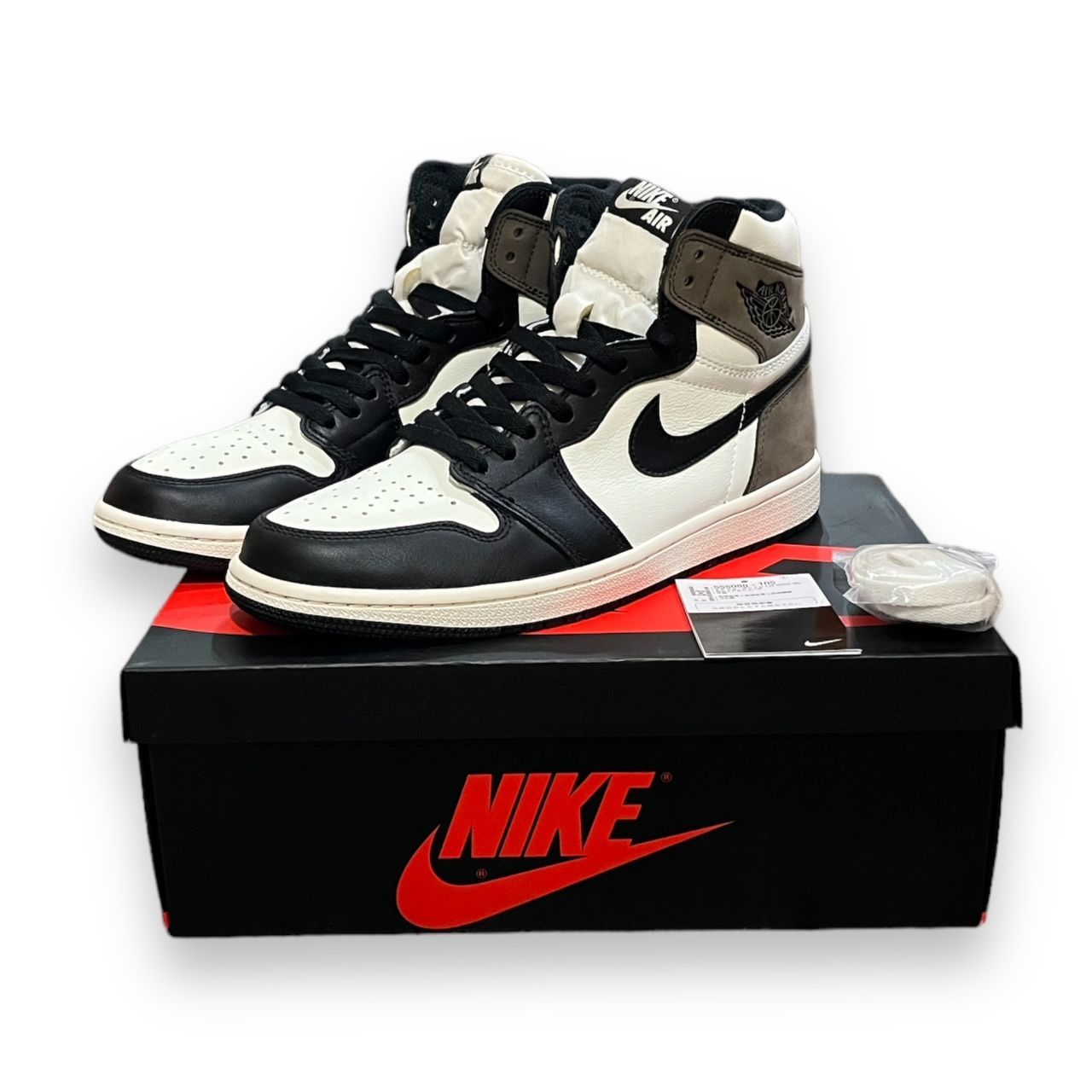 国内正規 NIKE AIR JORDAN 1 RETRO HIGH OG “MOCHA” ナイキ エア