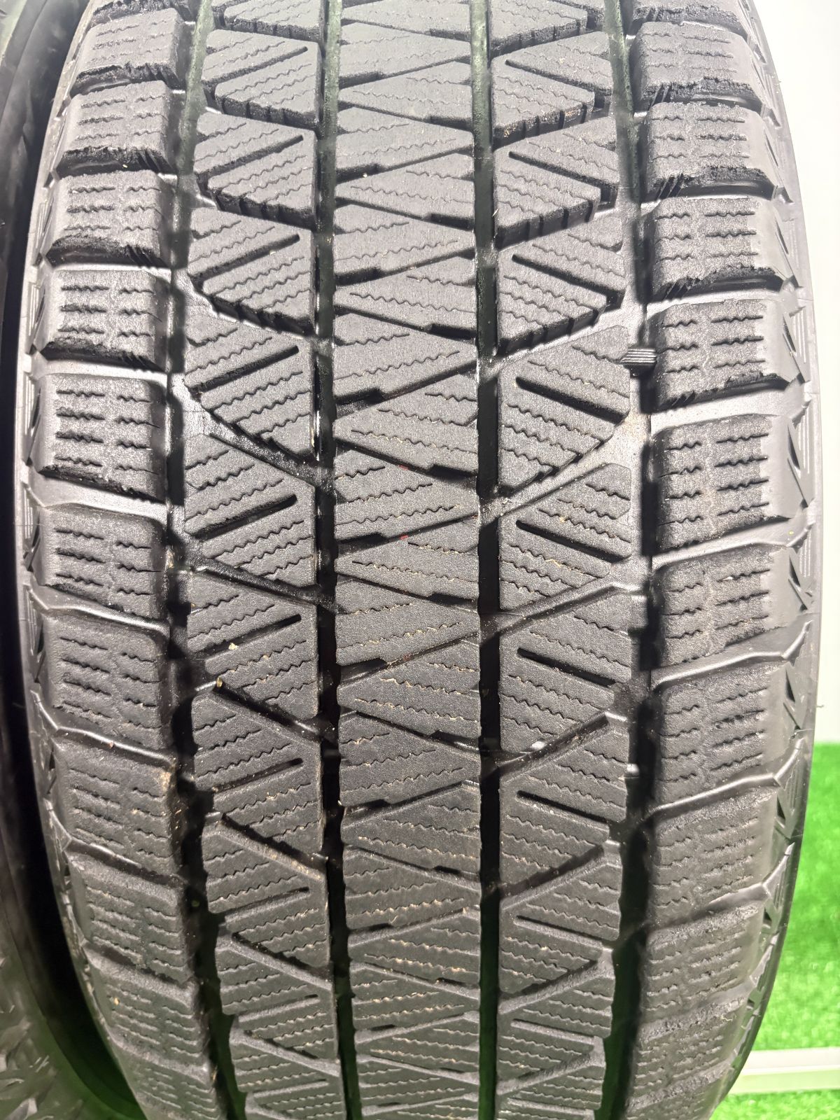 送料無料 235|55R18