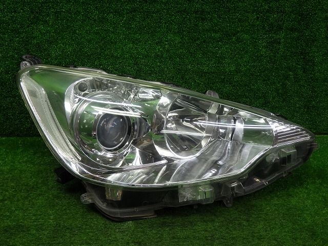 アクア NHP10 中期 自動車用 ヘッドライト 本体 左右セット アクア NHP10 ヘッドライト 左右セット 【公式通販】