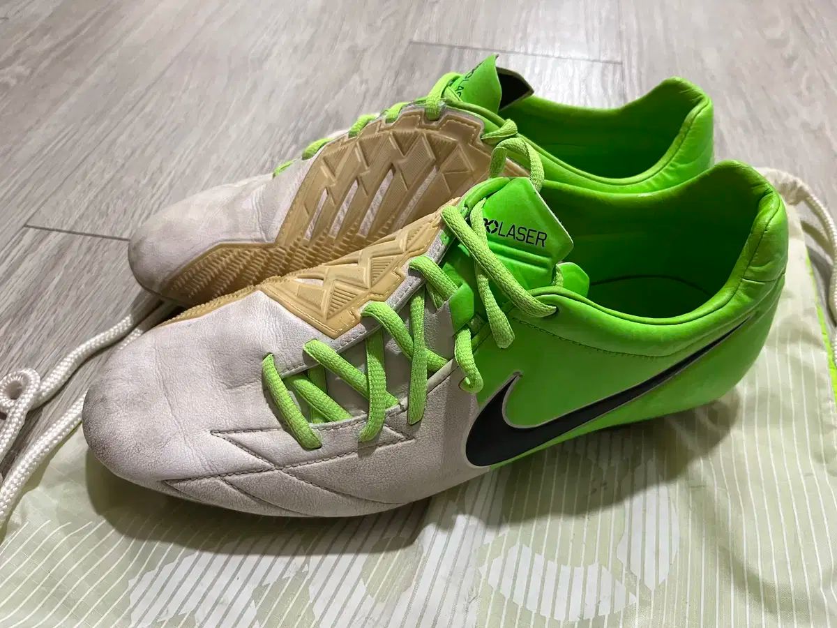 ナイキ T90 トータル90レーザー IV K HG-B 25.5 NIKE ナイキ T90