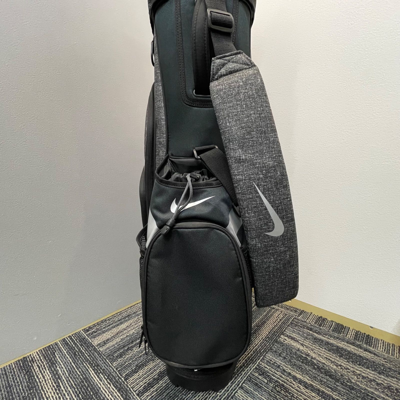 ナイキ　ゴルフバッグ　キャディバッグ　NIKE 廃盤　ブラック　黒 NIKE 日本正規品 ゴルフ キャディバッグ ナイキ パフォーマンス