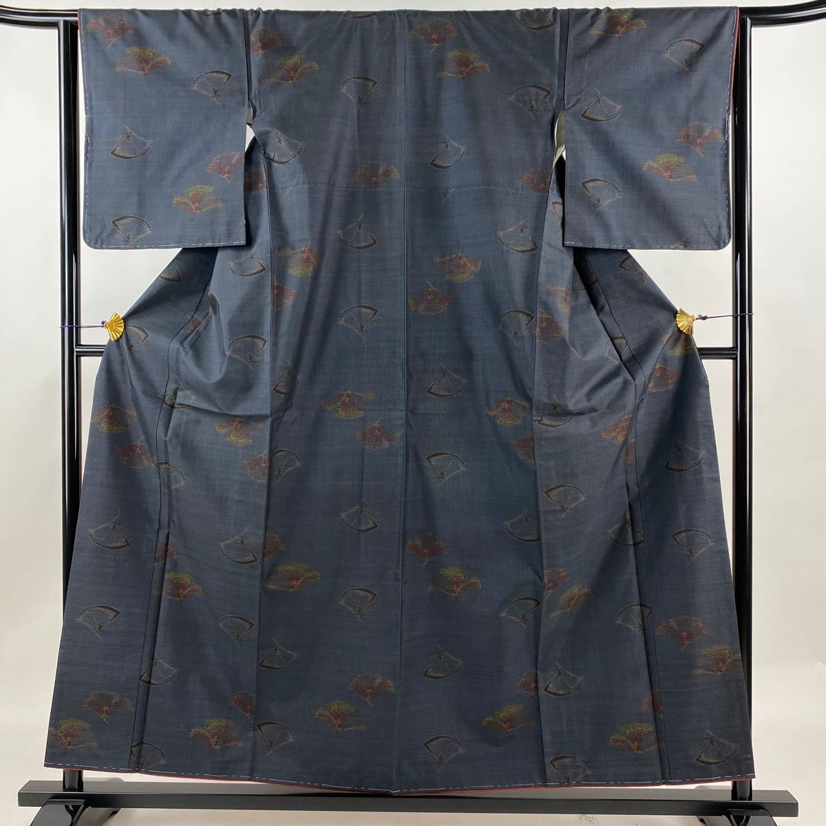 大島紬 身丈157cm 裄丈64cm M 袷 純泥染 証紙 花 紺色 正絹 秀品