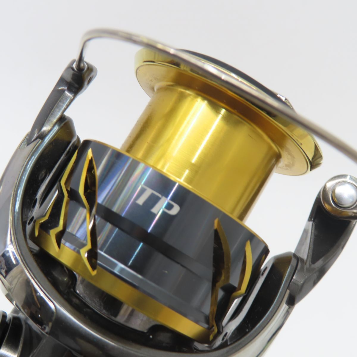 SHIMANO シマノ 20 TWIN POWER ツインパワー 4000PG-D 04145 スピニングリール 本体のみ ハンドルノブ GOMEXUS