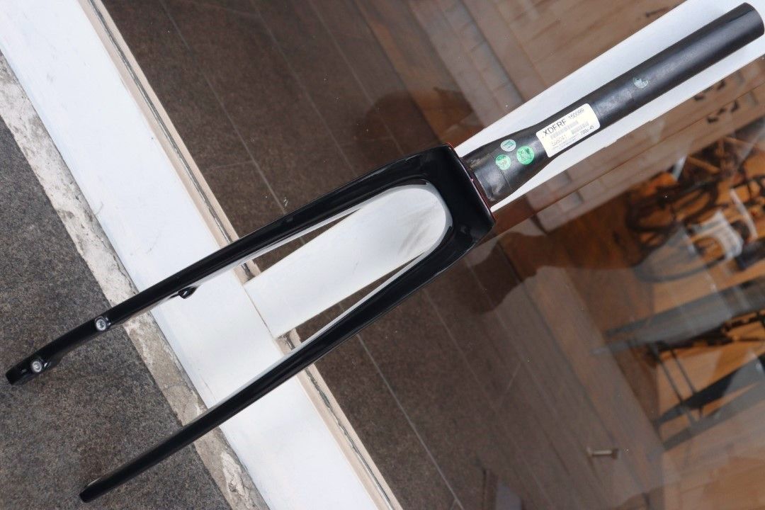 トレック TREK エモンダ ディスク EMONDA SL6 DISC 2022モデル 47-54