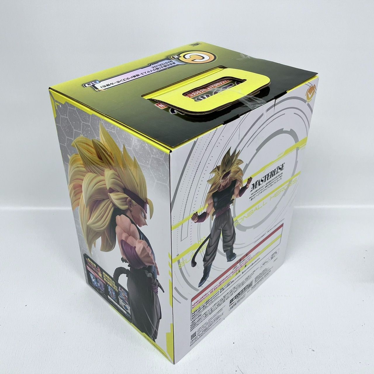 一番くじ ドラゴンボール ラストワン賞 紅き仮面のサイヤ人 & C賞 黒衣