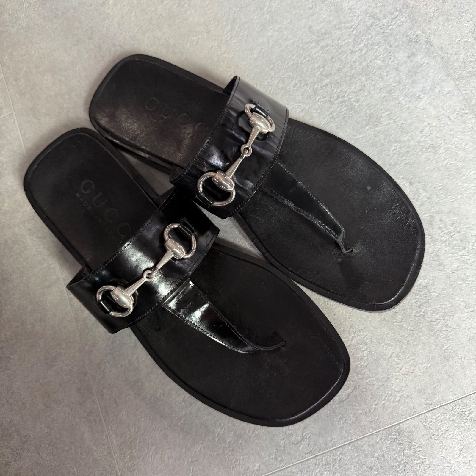 パテントレザー