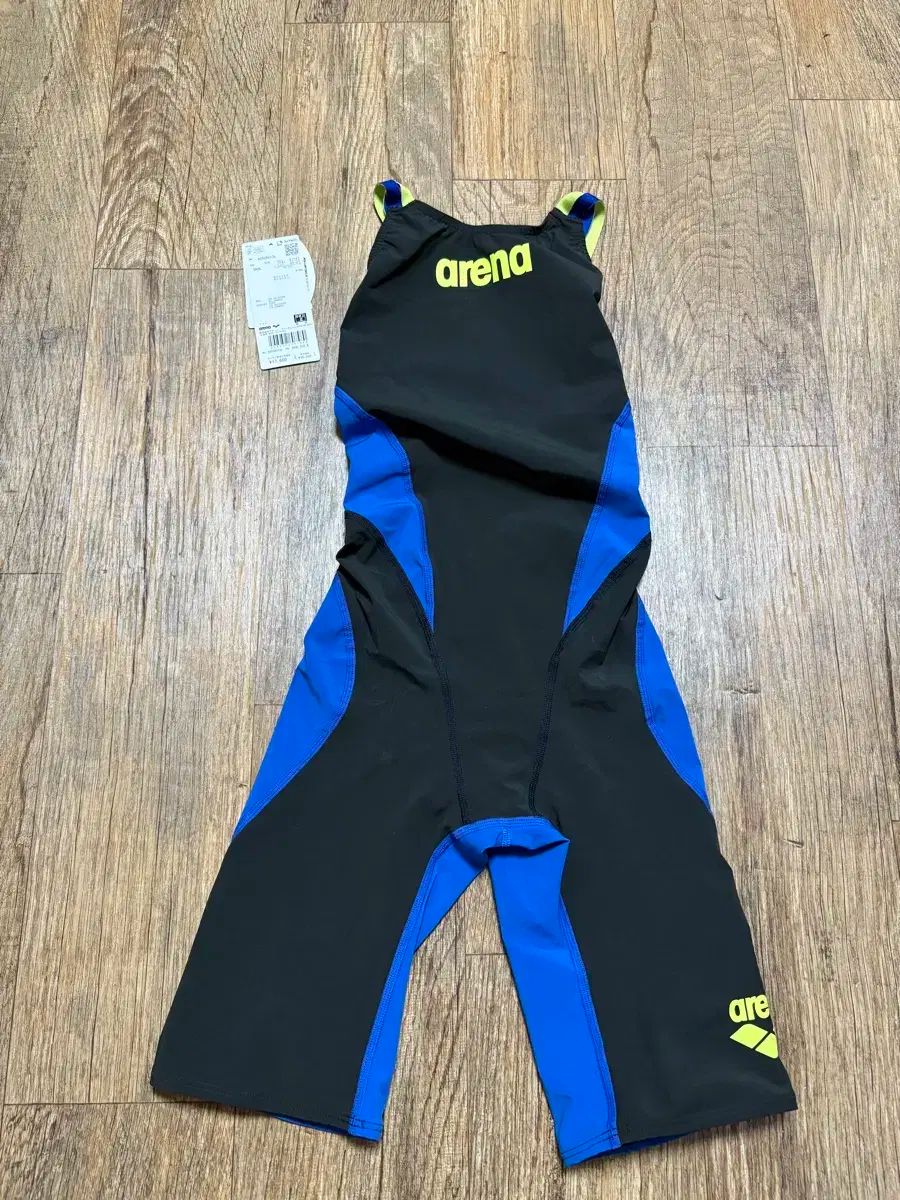 Arena 25SS アクアフォース ヒュージョン トライ fina ブラック|ブルー m