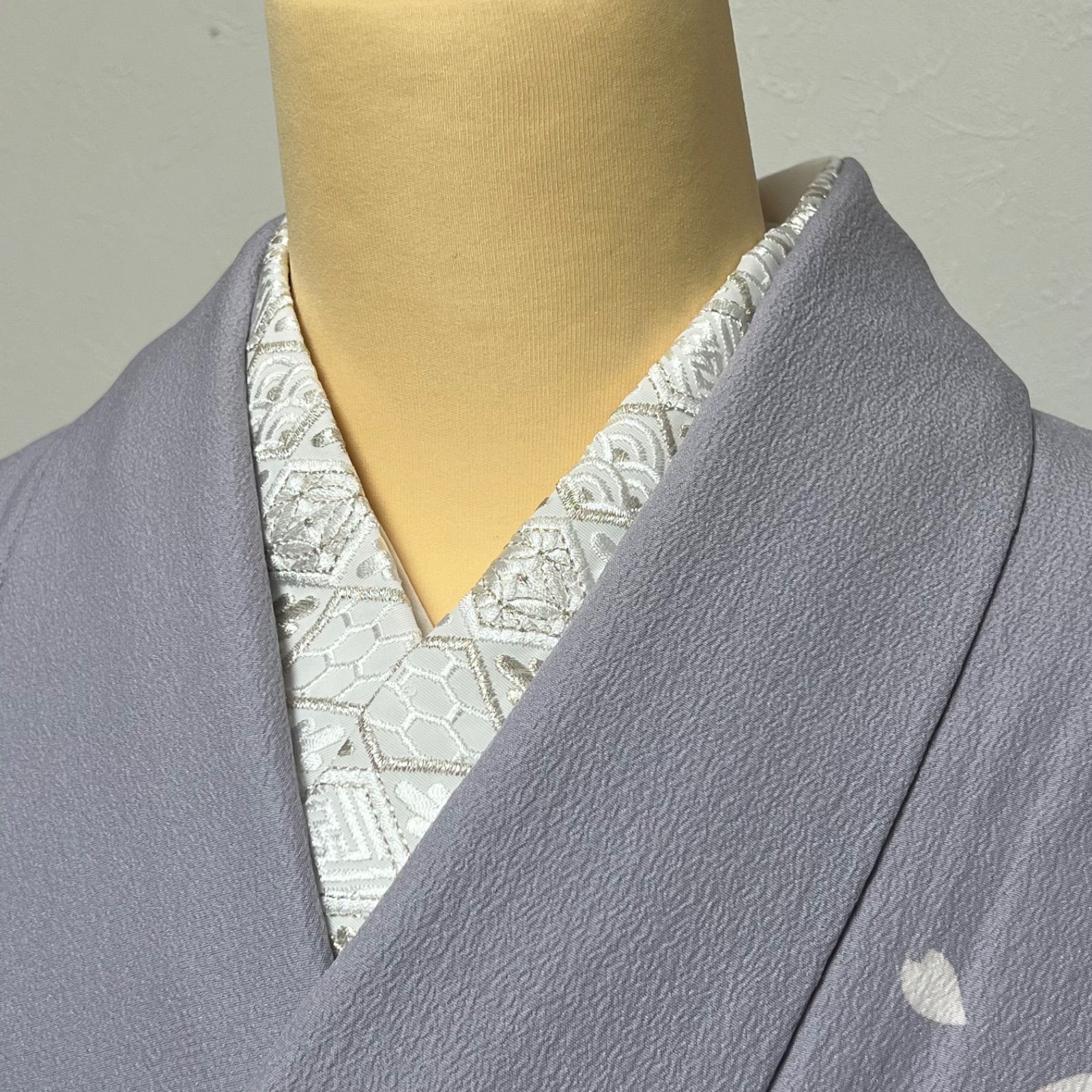  L 004 刺繍半衿 白 シルバー 花菱 七宝 半襟 長襦袢 半襦袢