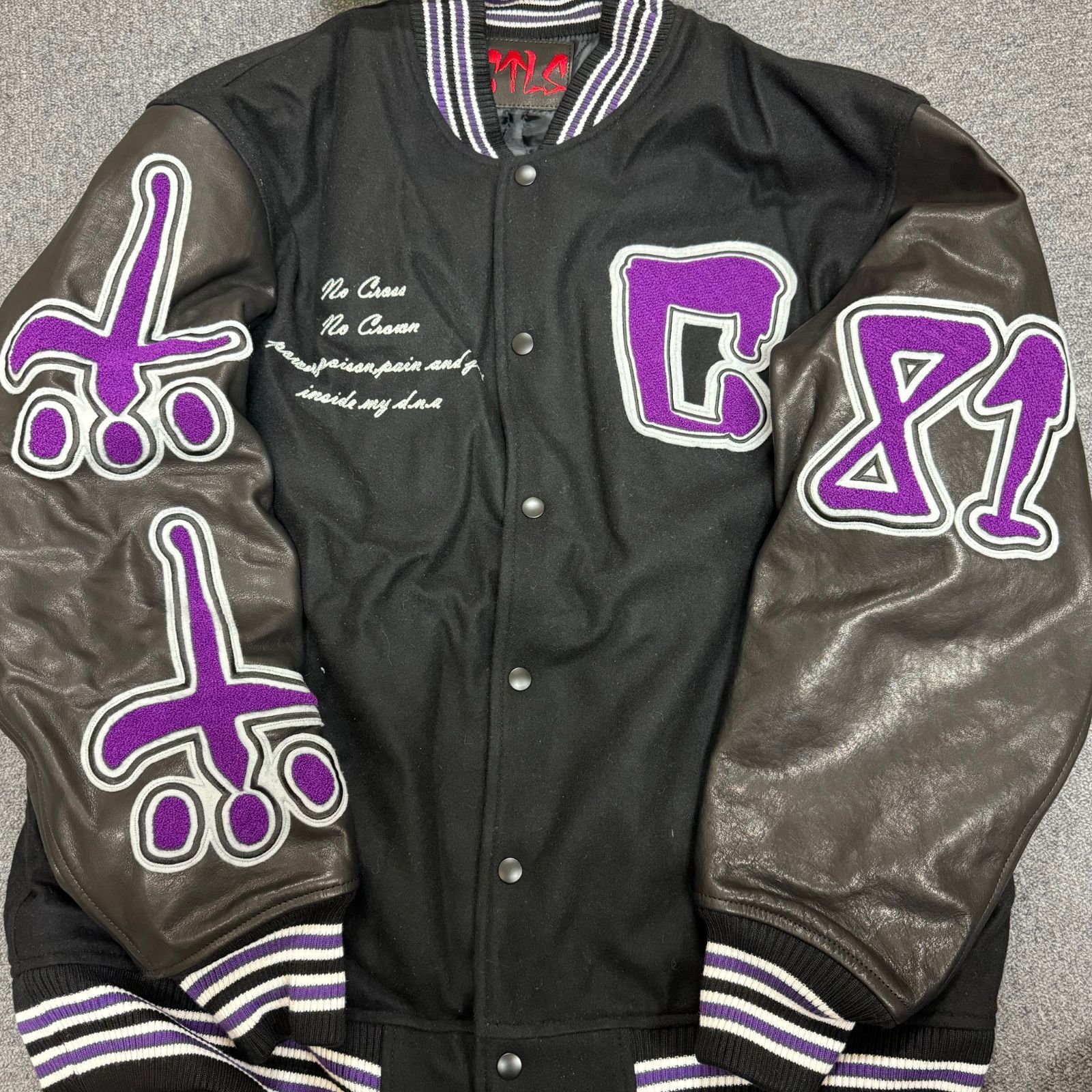 定価198000円 CVTVLIST 23SS crew university jacket 2201120101