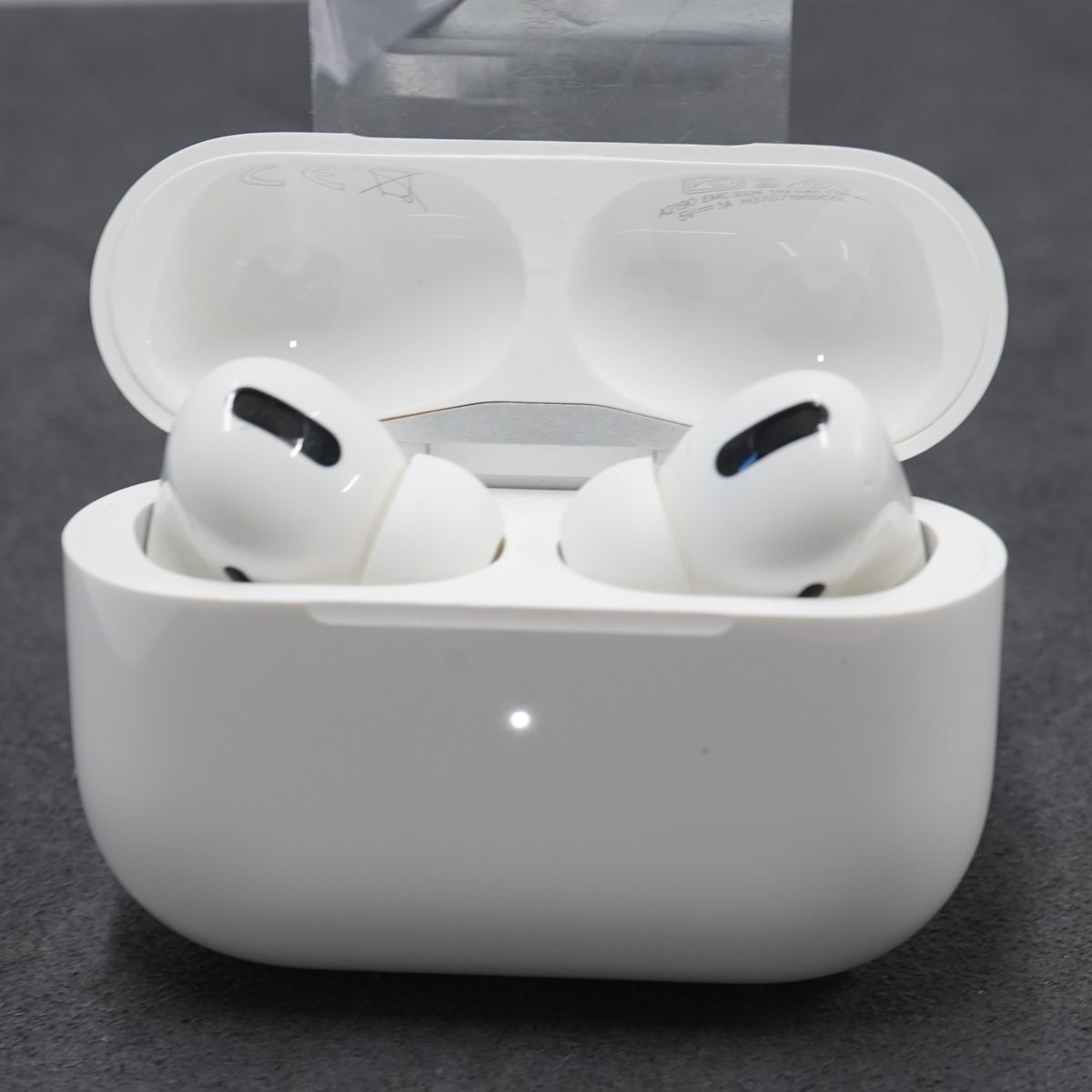 Apple AirPods Pro ワイヤレスイヤホン USED美品 第一世代 耐汗 耐水 ノイズキャンセリング MWP22J/A 完動品 中古 V9232