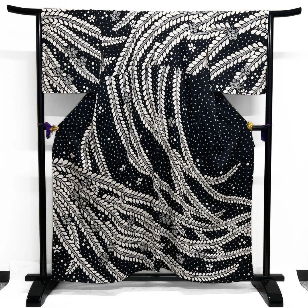 訪問着 総絞り モノトーン 枝垂れ 花模様 花紗綾形地紋 着物 094b d