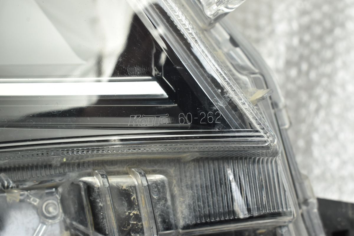 割れ無し】トヨタ 150 ランドクルーザープラド 後期 純正 LED ヘッド