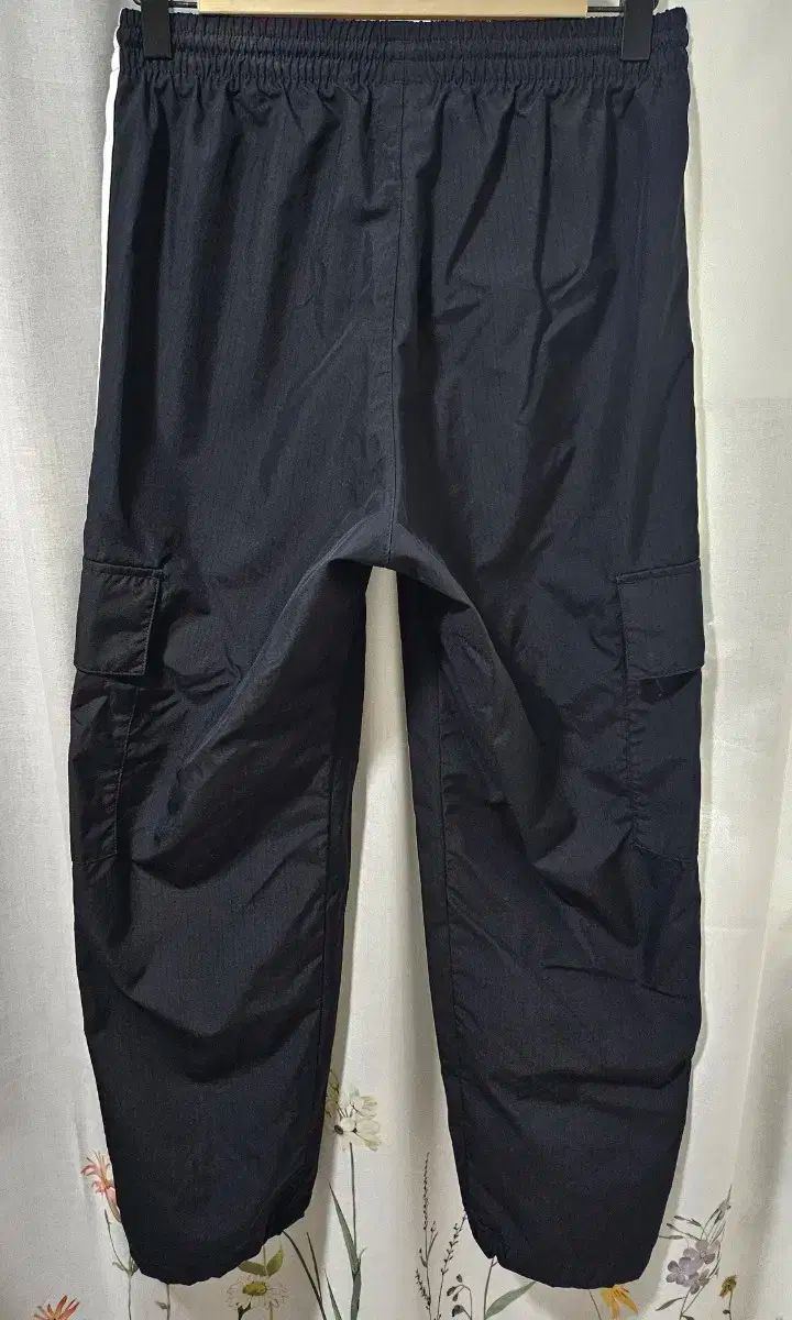 アディダス 3本線 カーゴ トレーニング ズボン ブラック