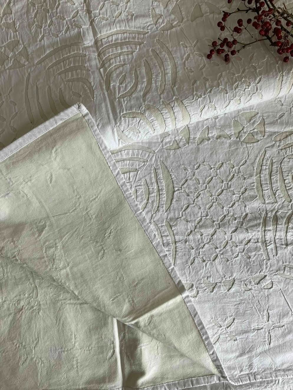 マルチカバー ベッドカバー ソファーカバー カーテン コットン１００％ 白 ナチュラル ホワイト カットワーク セミダブル シングル ハンドメイド A3