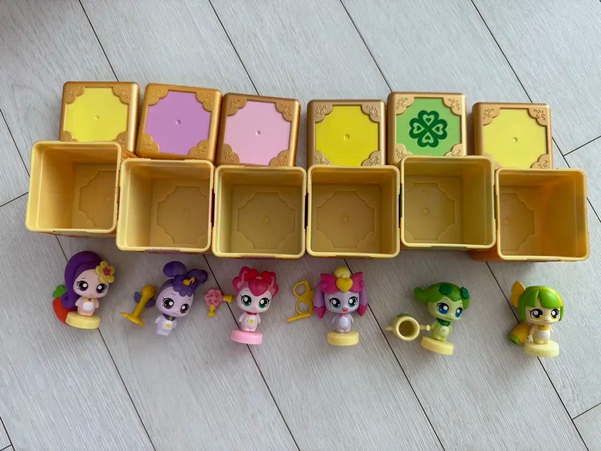 ティニッピング フィギュア ハッピング バイピン ララピング トップキャッピング チャチャピン パチパチ