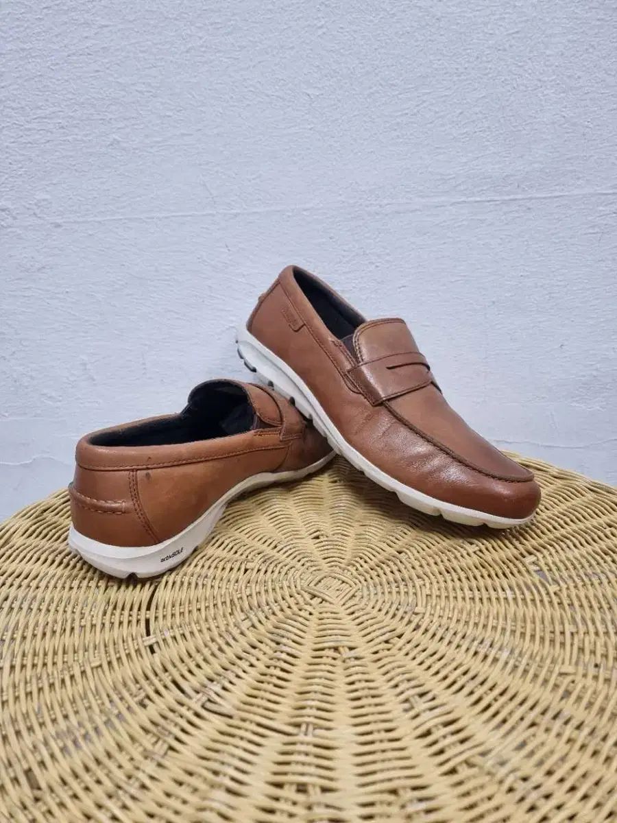 【雷市場（ポンジャン）商品韓国直送】 ROCKPORT(ロックポート) メンズ 靴 サイズ 39 状態良好 X1 ー 115