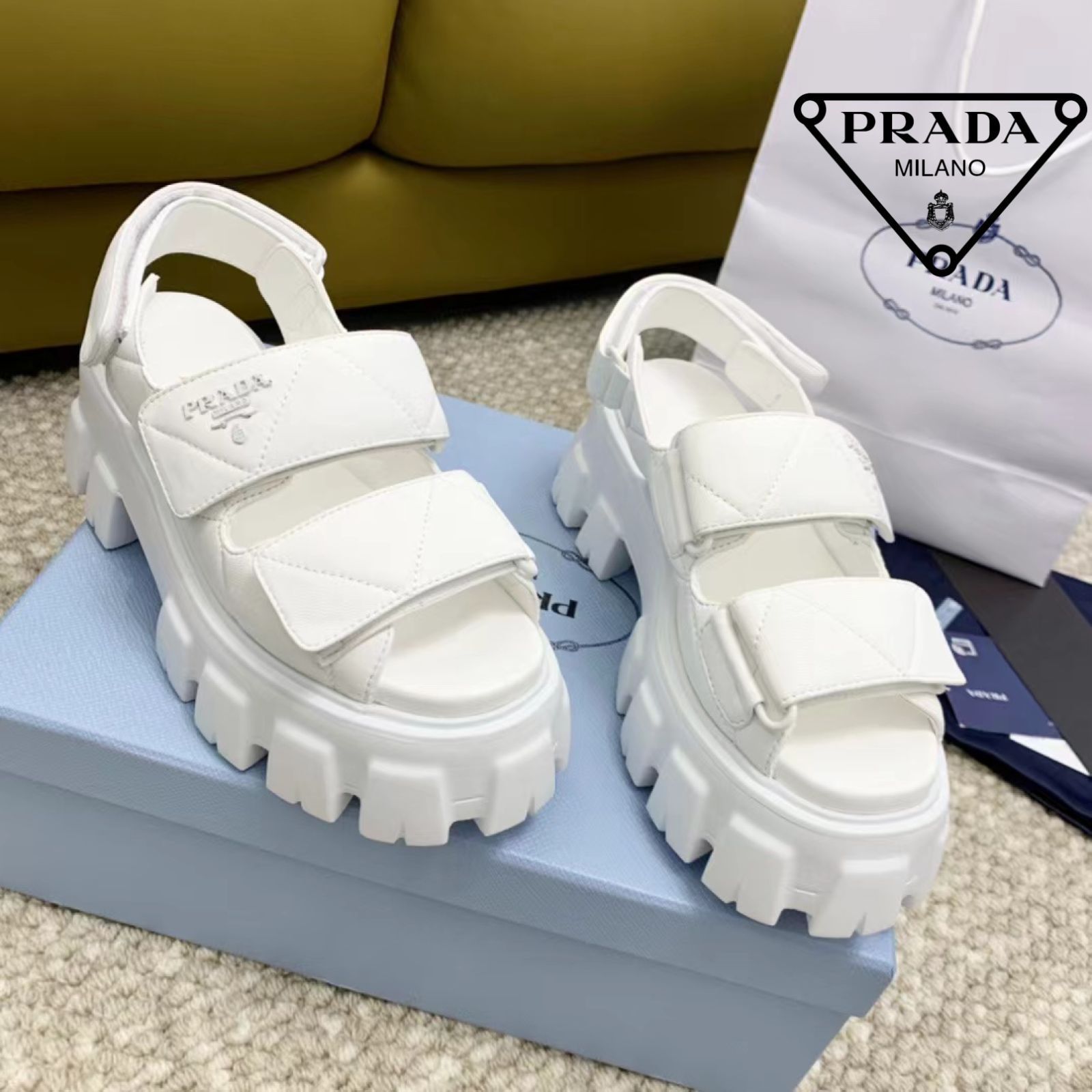 新品未使用??PRADAプラダモダンサンダルレザー、ヒールサンダル5.5 cm 