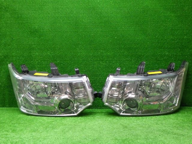 ミツビシ CV デリカD5 前期 ヘッドライト 左右 HID 100-87918 バラスト 
