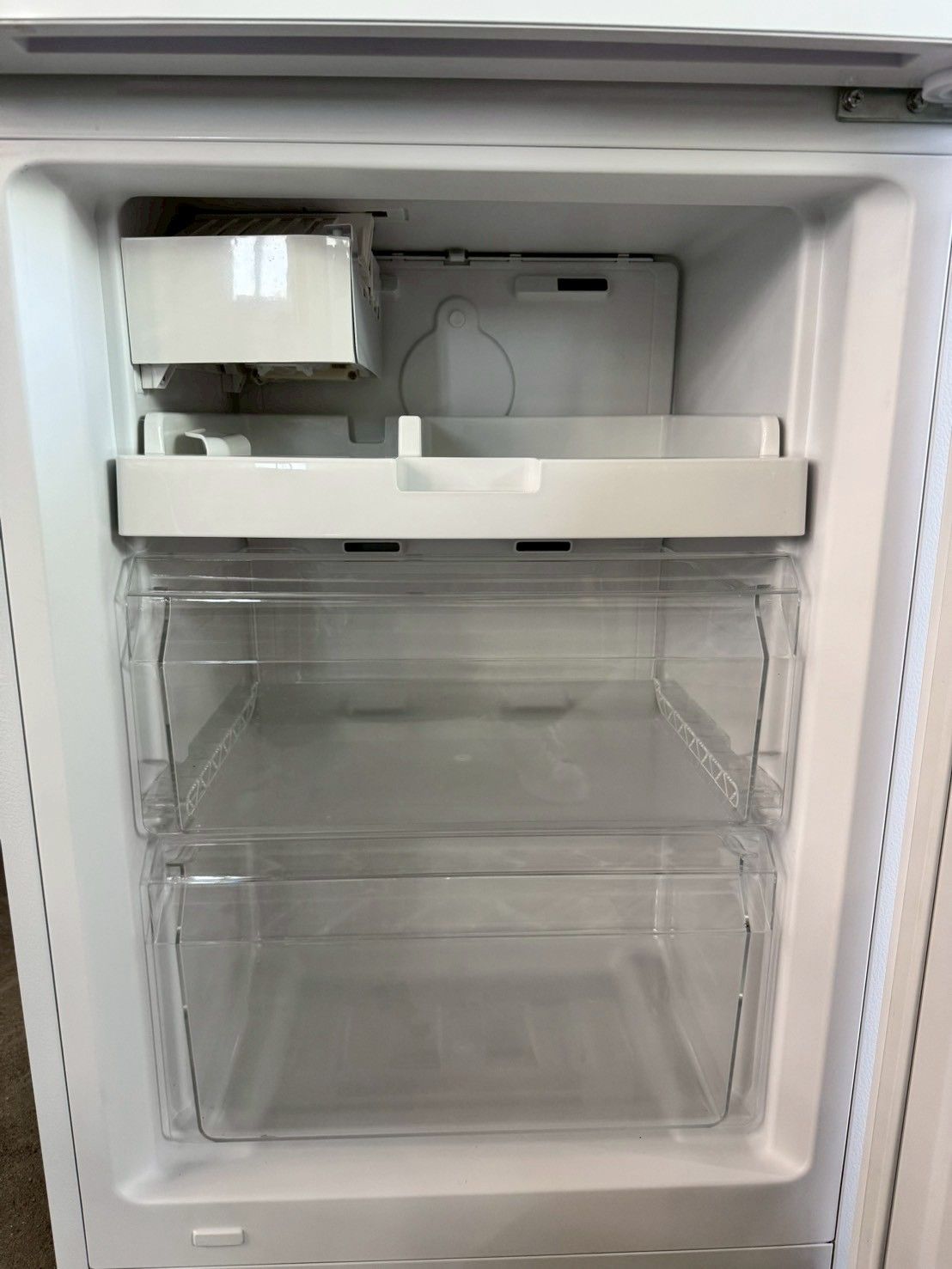 大阪送料無料★3か月保障付き★2022年★IRSN-IC30A-W★R-821 大阪送料無料☆3か月保障付き☆冷蔵庫☆アイリスオーヤマ☆2ドア