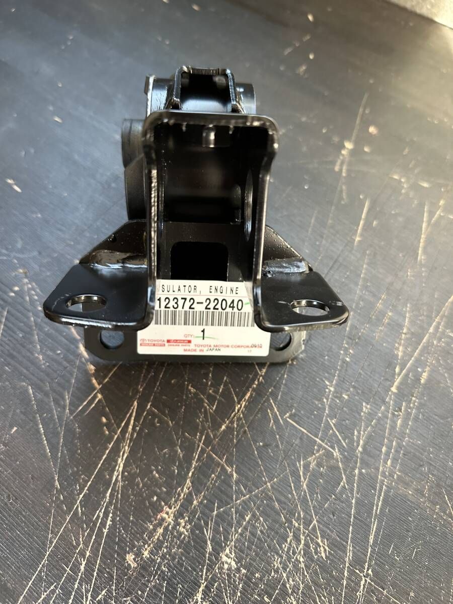 トヨタ 純正 MRS エンジンマウンティング インシュレータ 左 INSULATOR ENGINE MOUNTING LH FOR TRANSVERSE ENGINE 12372-22040 TOYOTA