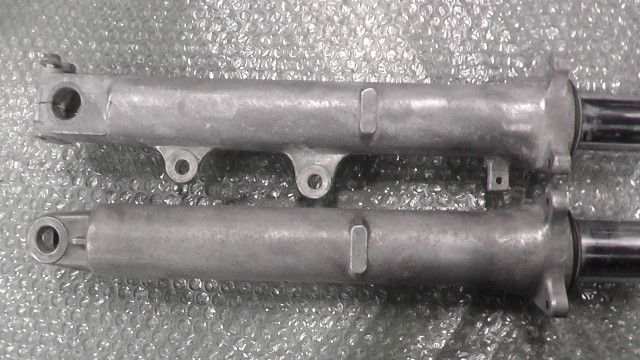 の フロントフォーク